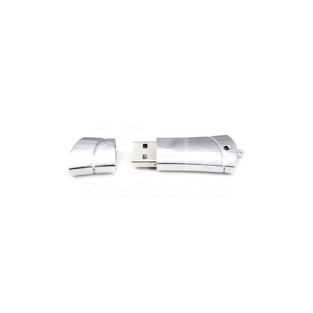 流線型銀色USB手指
